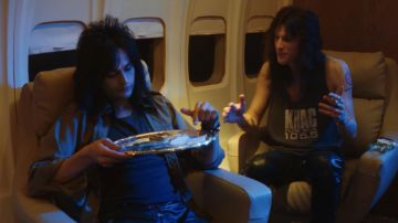 Knac Pure Rock 105.5 black tank top worn by Tommy Lee (Machine Gun Kelly) in The Dirt