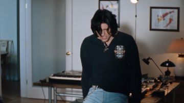 Harley Davidson Henley Black Tee worn by Tommy Lee (Machine Gun Kelly) in The Dirt