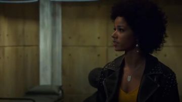 Topshop Studded Biker Jacket usado por Maia Roberts (Alisha Wainwright) en Shadowhunters (S03E15)