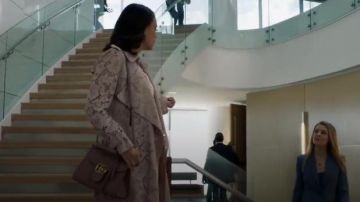 Pink GG Marmont Top Handle Bag worn by Cristal Jennings (Ana Brenda Contreras) in Dynasty (S01E01)