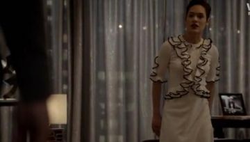 Alexander McQueen Vestido de lana con volantes usado por Anika Calhoun (Grace Byers) en Empire (S03E16)