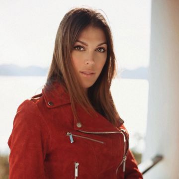 The leather Jacket fashion leather jacket leather Iris Mittenaere on the account instagram @irismittenaeremf