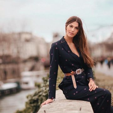 The jacquard Jacket of Iris Mittenaere on the account instagram @irismittenaeremf