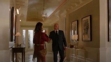 Brown Y-Studded Shoulder Bag worn by Cristal Jennings (Ana Brenda Contreras) in Dynasty (S01E03)