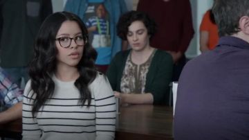Veronica Beard Knot Mariner Combo Silk & Cashmere Sweater de Mariana Adams Foster (Cierra Ramirez) en Good Trouble (S01E13)