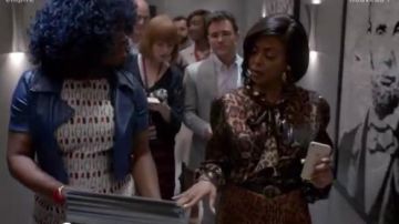 Alice + Olivia Lindsey Structuré Cosmétiques-Robe imprimée porté par Ta'Rhonda Jones dans l'Empire (S04E05)