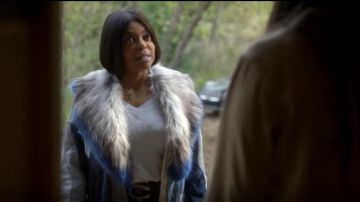 Dries Van Noten Abrigo vaquero recortado con piel sintética usado por Cookie Lyon (Taraji P. Henson) en Empire (S04E10)