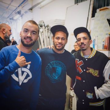Le sweatshirt porté par Neymar sur le compte Instagram de @bigfloetoli