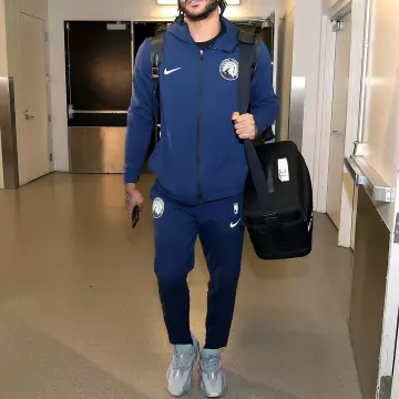 Sneakers  Adidas  Yeezy Boost 700 "inertia Wave Runner" worn by Derrick Rose on the Instagram account @complexsneakers