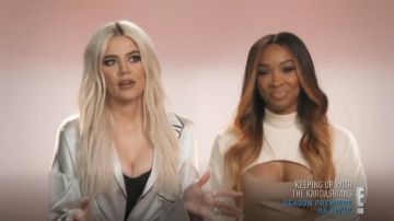 Off-White Pajama Shirt worn by Khloé Kardashian in Keeping Up with the Kardashians (S16E01)