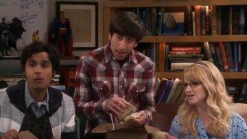 Urban Outfitters Salt Valley New Texas Plaid Western worn by Howard Wolowitz (Simon Helberg) in The Big Bang Theory (S12E18)