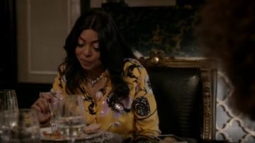 Emilio Pucci Camisa de pijama de seda bordada usada por Cookie Lyon (Taraji P. Henson) en Empire (S04E16)
