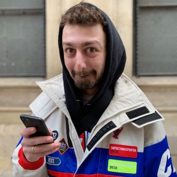 La parka Diesel blanca de Roman Frayssinet en su cuenta de Instagram @romanfrayssinet