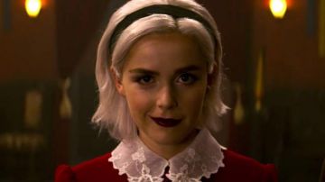 Le Serre-Tête large Noir de Sabrina Spellman (Kiernan Shipka) dans Les Nouvelles Aventures de Sabrina (S01E10)