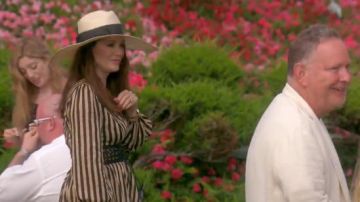 Vestido de Zimmermann Jaya usado por ella misma (Lisa Vanderpump) en The Real Housewives of Beverly Hills (S09E07)