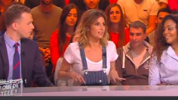 The overalls striped cotton Caroline Ithurbide in It is that of the tv !the 08.04.2019