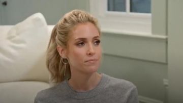 Rare James Rhapsody porté par elle-Même (2018) (Kristin Cavallari) en Très Cavallari (S02E05)