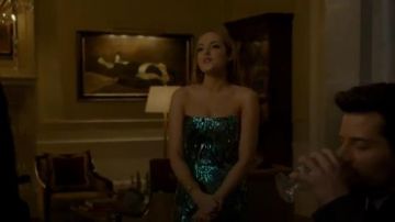 Sequin Robe Bustier porté par Fallon Carrington (Elizabeth Gillies) dans la Dynastie Saison 1 Épisode 18