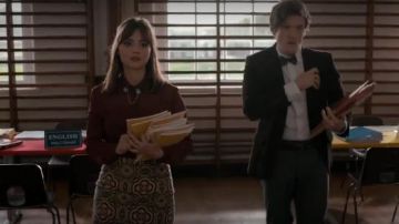 Etsy Lune en Bois Collier Clips porté par Clara (Jenna Coleman) dans Doctor Who (S08E06)