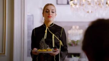  Stella Kimono Robe portée par Fallon Carrington (Elizabeth Gillies) dans la Dynastie Saison 1 Épisode 19