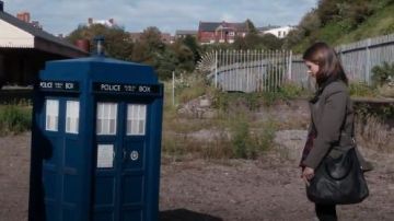 Topshop en Cuir Alba Sac porté par Clara (Jenna Coleman) dans Doctor Who (S08E09)