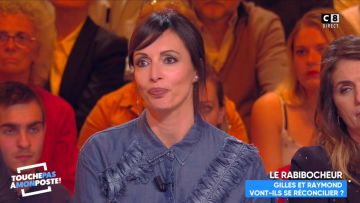 La chemise bleue de Géraldine Maillet dans Touche pas à mon poste du 09/04/2019