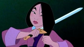 La réplica plástica de la espada de Mulan en Mulan