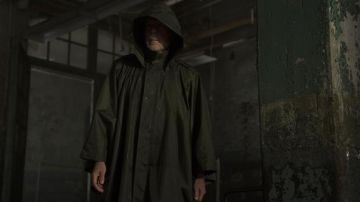 Poncho porté par David Dunn (Bruce Willis) dans le Verre