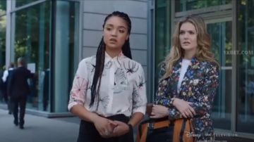 R13 Summer Floral Cotton Blaze usado por Sutton Brady (Meghann Fahy) en The Bold Type (S03E01)