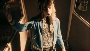 The t-shirt crisscrossed Roger Taylor (Ben Hardy) in Bohemian Rhapsody