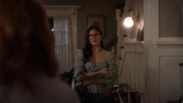 La réforme Ayla Haut porté par le Lisa d'Apple (Monica Barbaro) en divisant Ensemble (S02E18)