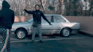 La veste de survêtement Nike x Jordan de Zola dans son clip Freestyle Booska Rocket (2019)