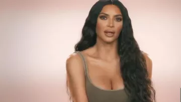 Yeezy Tank Top in Black worn by Herself (Kim Kardashian West) in Keeping Up with the Kardashians (S06E02)