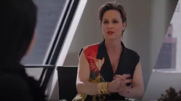 Dries Van Noten Baird Chaleco Floral de Doble Pecho usado por Jacqueline Carlyle (Melora Hardin) en The Bold Type (S01E06)