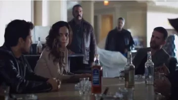 Rag & Bone Slade Wool Blazer worn by Teresa Mendoza (Alice Braga) in Queen of the South (S03E04)