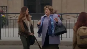 Talbots Albury Wool Ruffle Coat usado por Martha Tinsdale (Catherine Disher) en Good Witch (S04E07)