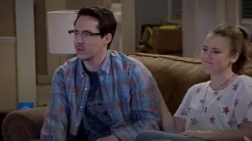 Current Elliott The Freshman Tee worn by Kendra Gable (Taylor Spreitler) in Kevin Can Wait (S02E02)