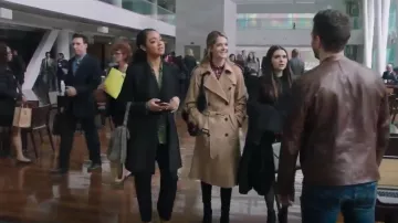 Burberry Kensington Cashmere Trench Coat worn by Sutton Brady (Meghann Fahy) in The Bold Type (S02E08)