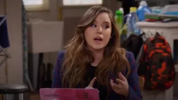 Smythe Patch Pocket Duchess Blazer usado por Kendra Gable (Taylor Spreitler) en Kevin Can Wait (S02E13)
