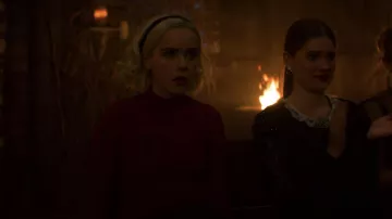 The pull of Sabrina Spellman (Kiernan Shipka) in The new adventures of Sabrina S02E04