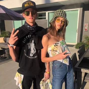 Prada Jacquard chapeau porté par Kaia Jordan Gerber au Coachella Festival 13 avril 2019