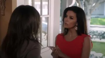 Gucci Ribbed Knit Top usado por Gabrielle Solis (Eva Longoria) en Desperate Housewives (S08E22)