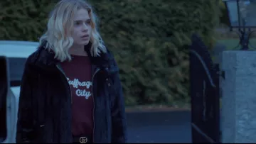 Leather belt Buckle Double G Gucci worn by Ella Rappich (Amanda Steen) in Quicksand - Nothing greater (S01E04)