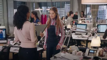 Madewell Skinny Overalls In Judd Wash worn by Sutton Brady (Meghann Fahy) in The Bold Type (S02E03)