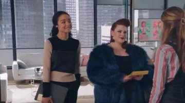 Rag & Bone Marissa Crew Sweater usado por Kat Edison (Aisha Dee) en The Bold Type (S02E03)