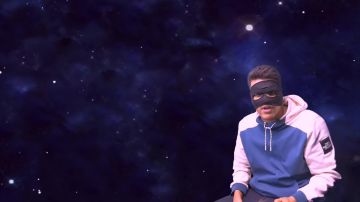 Le sweatshirt porté par Maskey dans sa vidéo YouTube Maskey - 6ix9ine