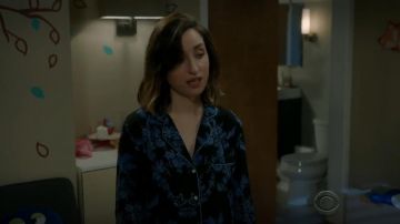 Stella McCartney Poppy Snoozing PJ Set worn by Jen (Zoe Lister-Jones) in Life in Pieces (S03E01)