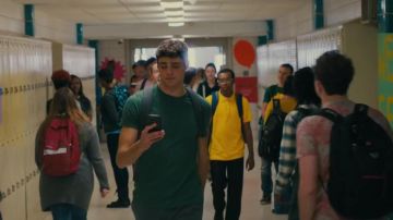 The green t-shirt worn by Brooks Rattigan (Noah Centineo) in The Perfect Date