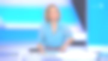 Vestido azul estampado de Caroline Roux en C dans l'air