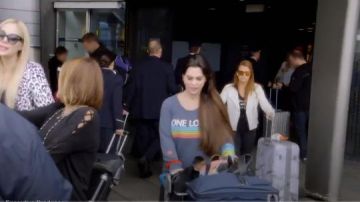 Chaser One Love Top usado por D'Andra Simmons en The Real Housewives of Dallas (S03E13)